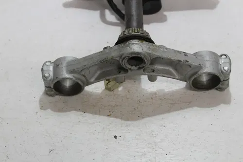 1991 KAWASAKI NINJA ZX6 ZX600D FRONT UPPER LOWER FORKS CLAMP TRIPLE TREE STEM