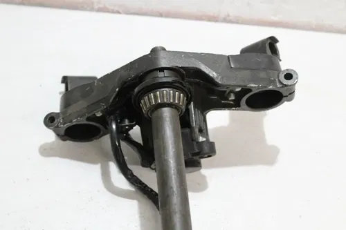 1991 KAWASAKI NINJA ZX6 ZX600D FRONT UPPER LOWER FORKS CLAMP TRIPLE TREE STEM