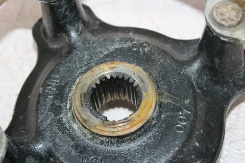 20 CAN-AM COMMANDER 800R 4X4 XT FRONT WHEEL LEFT HUB