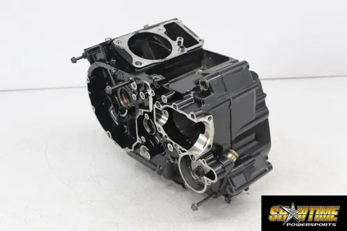 01-04 SUZUKI INTRUDER VOLUSIA 800 VL800 ENGINE MOTOR CRANKCASE CRANK CASES BLOCK