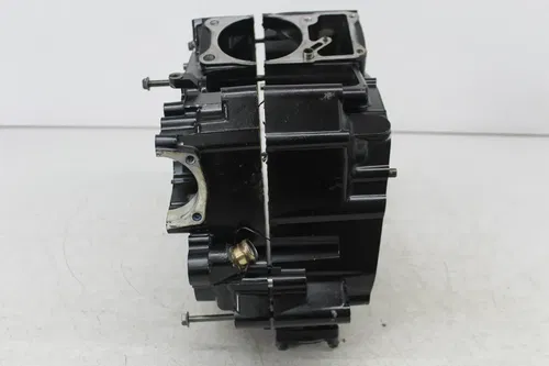 01-04 SUZUKI INTRUDER VOLUSIA 800 VL800 ENGINE MOTOR CRANKCASE CRANK CASES BLOCK