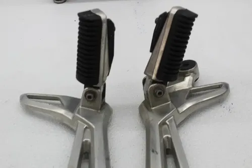 01-05 YAMAHA FZ1 REAR BACK PASSENGER PEG SET PAIR
