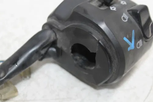 02-03 YAMAHA YZF R1 LEFT RIGHT CLIP ON HANDLE HORN SIGNALS CUTOFF SWITCHES