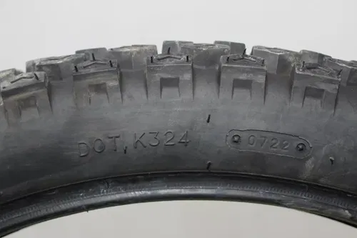 KENDA 3.00-21 NYLON FRONT TIRE (TREAD:10/32NDS)