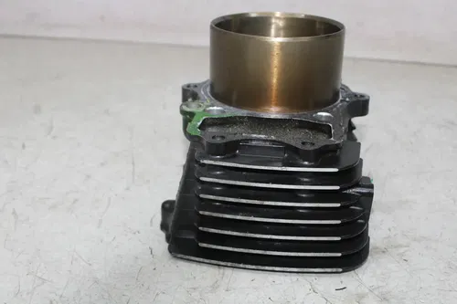 04 SUZUKI MARAUDER 1600 VZ1600 ENGINE REAR MOTOR CYLINDER JUG PISTON BLOCK (READ
