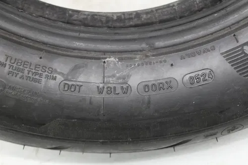 MICHELIN COMMANDER TOURING MU85 B 16 M/C 77H REAR BACK TIRE (TREAD:8/32NDS)