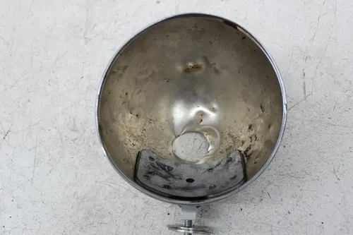04-06 VICTORY KINGPIN CALIFORNIA HEADLIGHT CASE HOUSING BUCKET