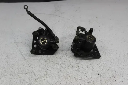 1983 KAWASAKI GPZ1100 ZX1100A RIGHT LEFT FRONT BRAKE CALIPER SET PAIR CALIPERS