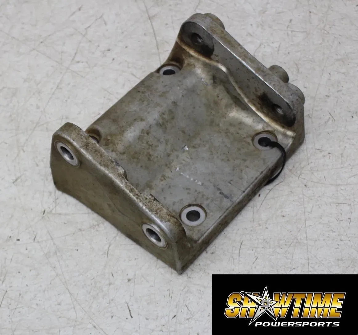 20-23 KAWASAKI TERYX KRX 1000 MOTOR ENGINE MOUNT STAY BRACKET