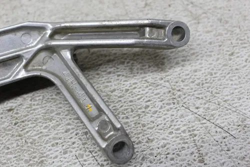 2000 YAMAHA YZF600 REAR BACK PASSENGER PEG SET PAIR