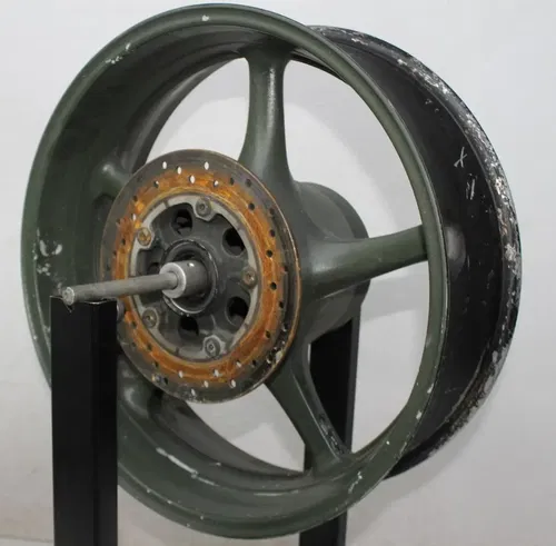 03-05 YAMAHA YZF R6 REAR WHEEL BACK RIM (SEE DESCP)