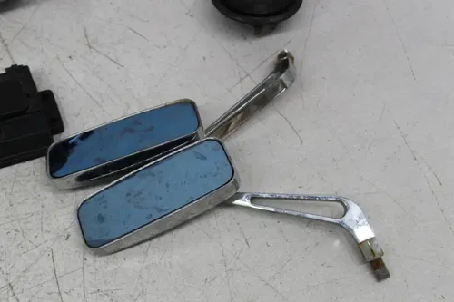 05-08 KAWASAKI VULCAN VN1500N CLASSIC PARTS HORN MIRROR SHIFTER PEDAL PEG BOTTLE