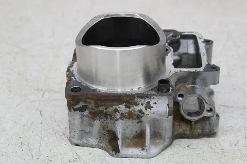 09 KAWASAKI BRUTE FORCE 650 KVF650 4X4 REAR ENGINE CYLINDER PISTON BLOCK JUG