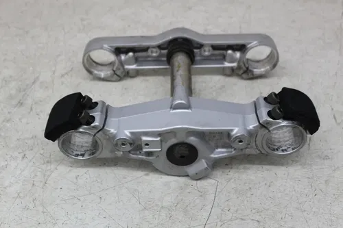 06 KAWASAKI VULCAN 2000 FRONT UPPER LOWER FORKS CLAMP TRIPLE TREE STEM
