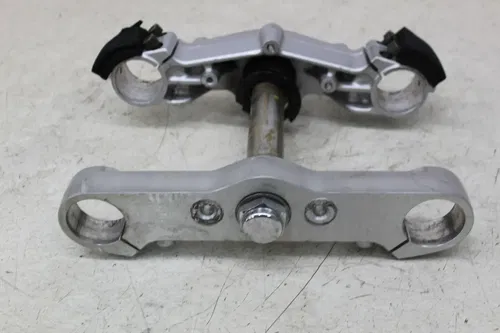 06 KAWASAKI VULCAN 2000 FRONT UPPER LOWER FORKS CLAMP TRIPLE TREE STEM