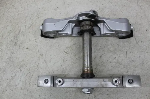 06 KAWASAKI VULCAN 2000 FRONT UPPER LOWER FORKS CLAMP TRIPLE TREE STEM