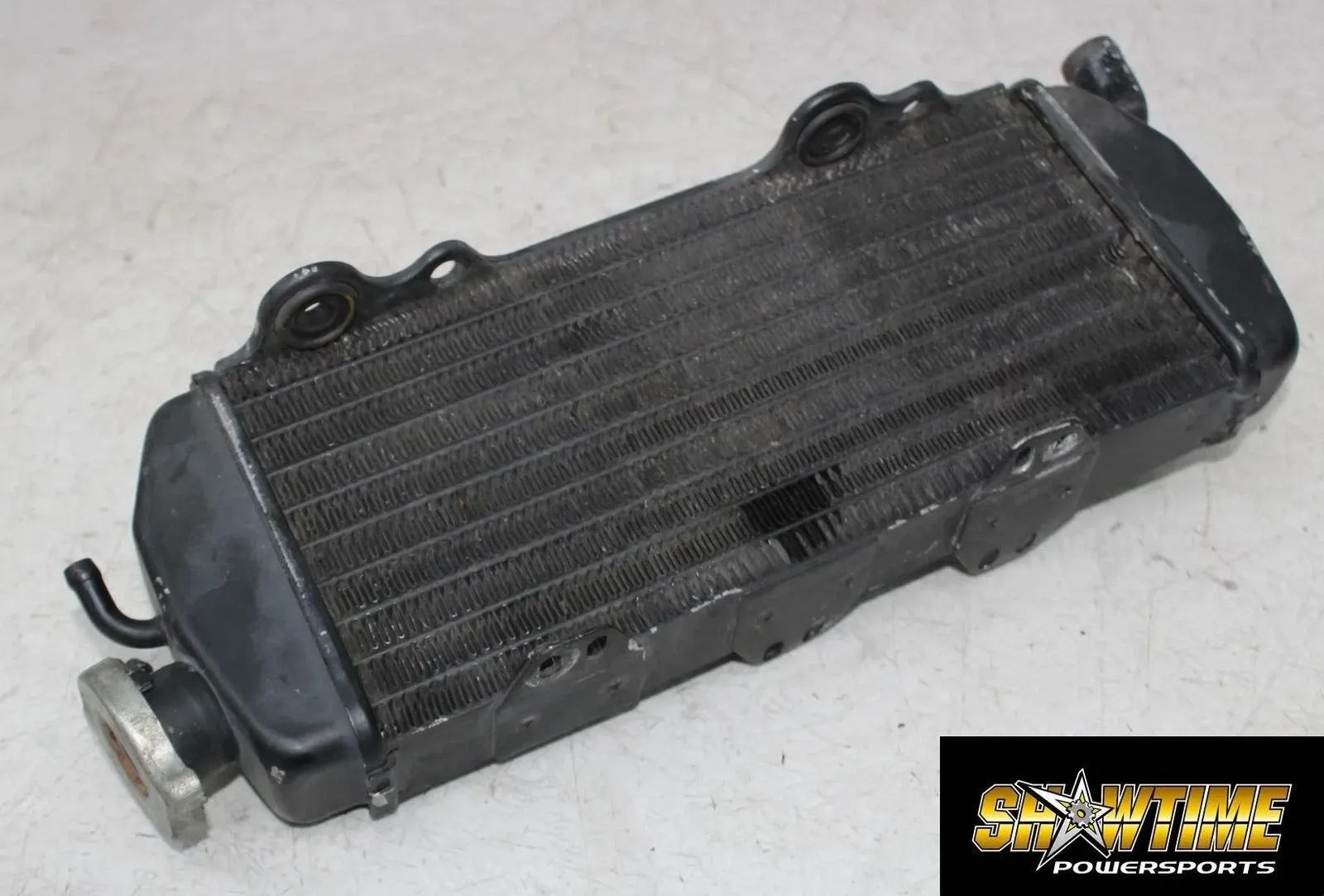 01 KTM 640 DUKE II RIGHT ENGINE MOTOR COOLING COOLER RADIATOR