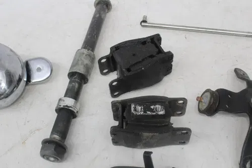 07-11 Harley-davidson Dyna Fat Bob Fxdf parts hardware nuts bolts axle horn