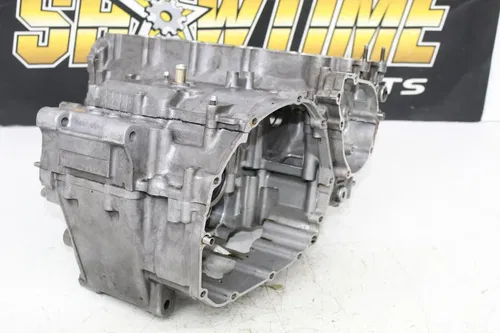 97-00 SUZUKI GSXR600 ENGINE MOTOR CRANKCASE CRANK CASES BLOCK