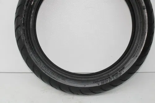 DUNLOP AMERICAN ELITE 130/70 B18 M/C 63H FRONT TIRE (TREAD:5/32NDS)
