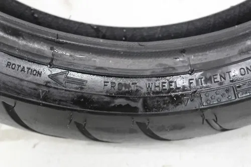 DUNLOP AMERICAN ELITE 130/70 B18 M/C 63H FRONT TIRE (TREAD:5/32NDS)