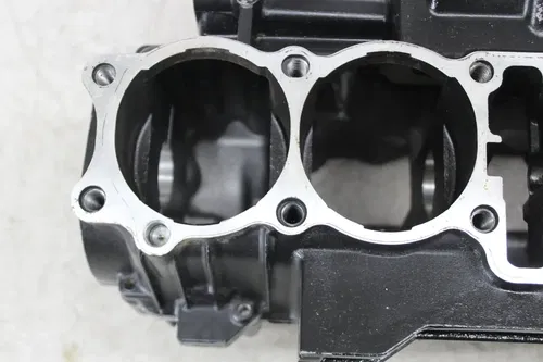 87 KAWASAKI  ZX750f ENGINE MOTOR CRANKCASE CRANK CASES BLOCK