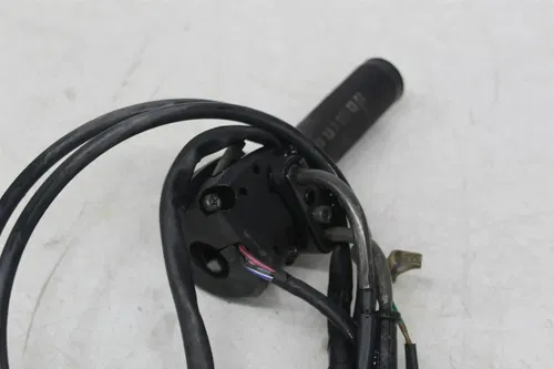 05 YAMAHA YZF R6 RIGHT LEFT ON OFF START HORN SWITCH THROTTLE GRIP CABLE (READ)