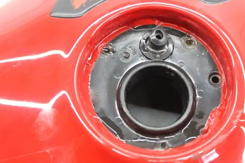 21-24 DUCATI SUPERSPORT 950 FUEL GAS TANK (SEE DESCP)