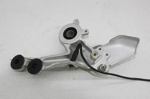05-07 DUCATI MONSTER S2R 800 RIGHT FRONT DRIVER REARSET FOOT PEG MOUNT BRACKET