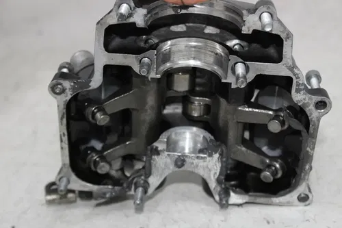 01 KTM 640 DUKE II ENGINE MOTOR CYLINDER HEAD VALVES COVER (SEE DESCP)
