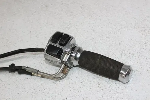 2005 HARLEY-DAVIDSON DYNA WIDE GLIDE EFI FXDWGI RIGHT CLIP ON HANDLE KILL OFF
