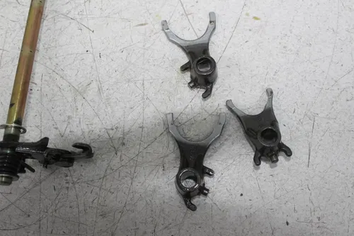 00-03 TRIUMPH TT600 ENGINE MOTOR TRANSMISSION TRANNY GEARS