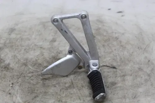 99 DUCATI ST4 RIGHT REARSET REAR SET DRIVER FOOT PEG REST STOP