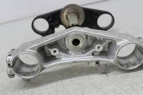 06-07 SUZUKI GSXR750 GSXR 750 FRONT UPPER LOWER FORKS CLAMP TRIPLE TREE STEM