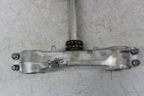 06-07 SUZUKI GSXR750 GSXR 750 FRONT UPPER LOWER FORKS CLAMP TRIPLE TREE STEM