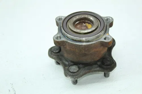 15-19 POLARIS SLINGSHOT SL FRONT LEFT RIGHT WHEEL HUB HUBS BEARING