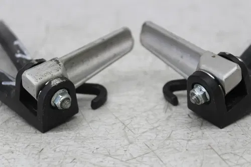 08-16 YAMAHA YZF R6 REAR BACK PASSENGER PEG SET PAIR