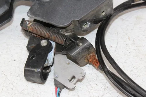 2013 CAN-AM SPYDER RS-S SE5 LEFT REARSET REAR SET DRIVER FOOT PEG REST STOP