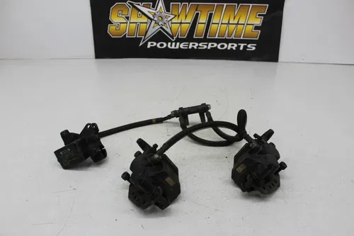 1989 KAWASAKI NINJA ZX10 ZX1000B FRONT BRAKE CALIPER PAIR CALIPERS MASTER