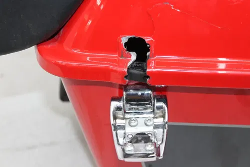 00-06 HARLEY-DAVIDSON FLHTCUI REAR TRUNK COMPARTMENT