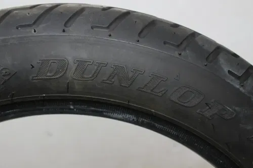 DUNLOP D404F 120/90-17 M/C 64S FRONT TIRE (TREAD:32NDS/5)
