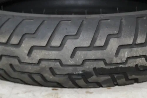 DUNLOP D404F 120/90-17 M/C 64S FRONT TIRE (TREAD:32NDS/5)