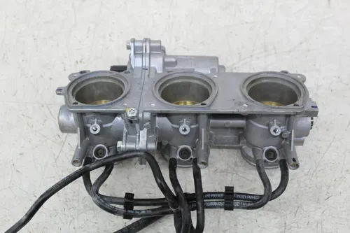 22 TRIUMPH STREET TRIPLE RS THROTTLE BODY BODIES