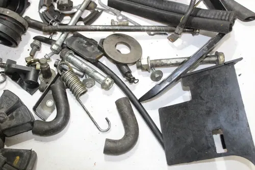 1986 KAWASAKI NINJA 1000R ZX1000A PARTS AND HARDWARE NUTS BOLTS