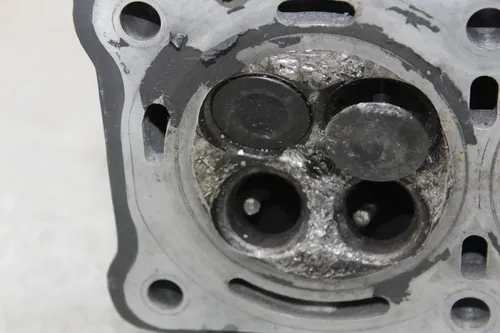 92-97 SUZUKI GSXR750 ENGINE TOP END CYLINDER HEAD VALVES (SEE DESCP)