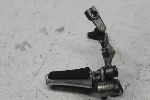 82-83 YAMAHA MAXIM 750 LEFT FRONT FOOT REST PEG STEP SHIFTER