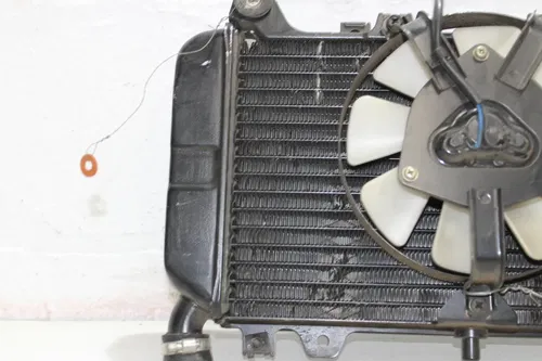 1990 KAWASAKI NINJA ZX6 ZX600D ENGINE RADIATOR MOTOR COOLER COOLING RADIATER FAN