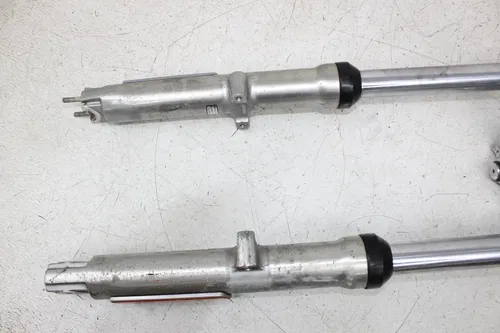 05 HARLEY-DAVIDSON SOFTAIL WIDE GLIDE FRONT FORKS TRIPLE TREE CLAMP FORK TUBES