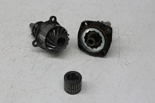 1986 SUZUKI INTRUDER 700 VS700GLEP GLE MIDDLE DRIVE GEAR SET