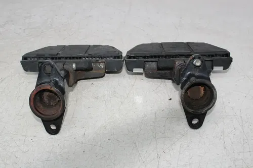 89 HARLEY-DAVIDSON TOUR GLIDE LEFT RIGHT REAR PASSENGER FOOT BOARD SET (READ)